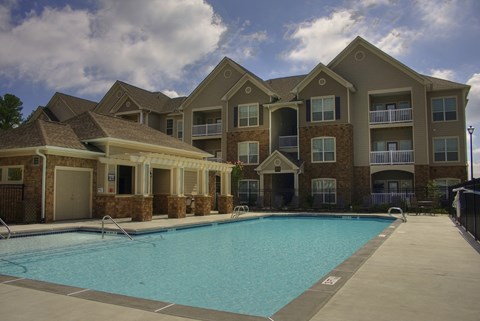 Luxury Apartments in Lithonia| Wesley Stonecrest Apartments | Sparkling Pool
